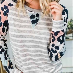Leopard sleeve top